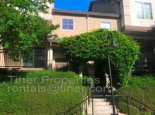 6 Park River Oak Ct, Sacramento, CA 95831