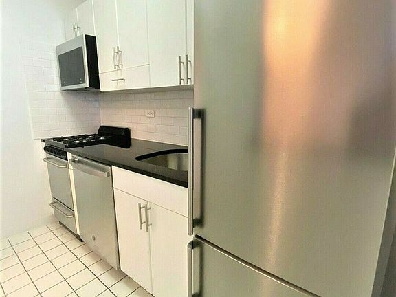 2nd image of 442 W 57th St APT 3E