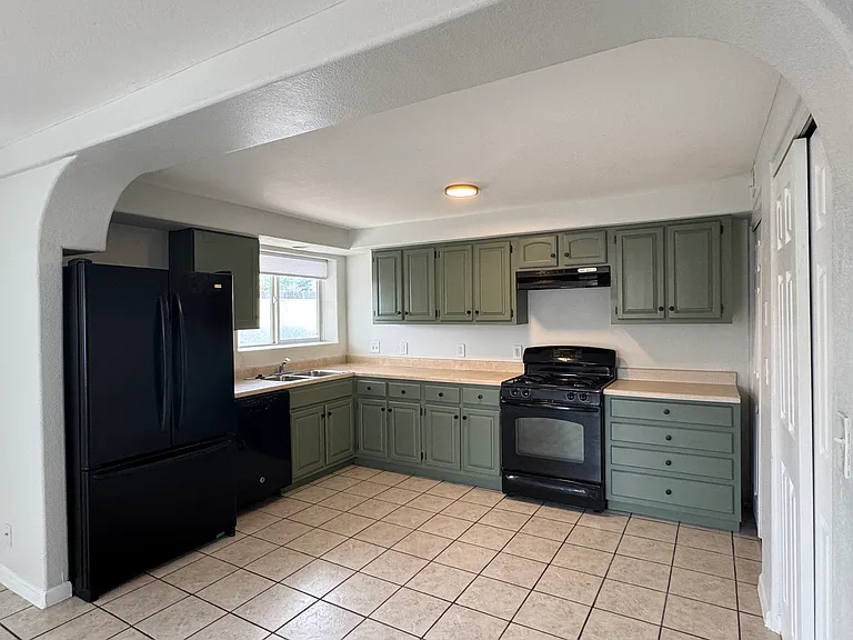 935 Raleigh St #1/2 — Photo 5