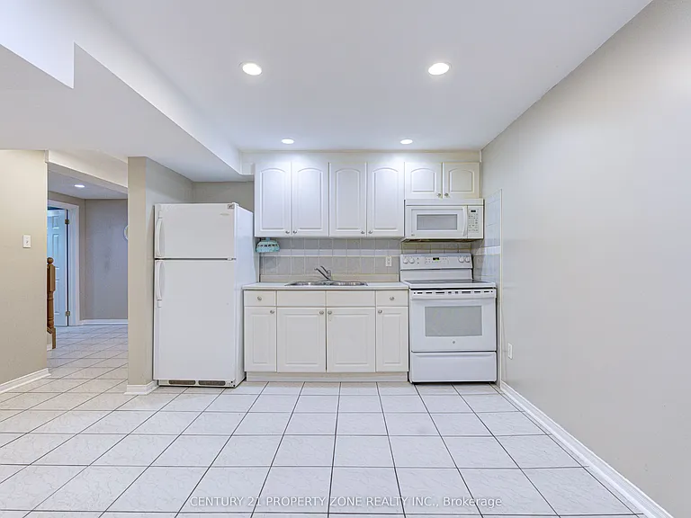4 Compton Ct — Photo 37
