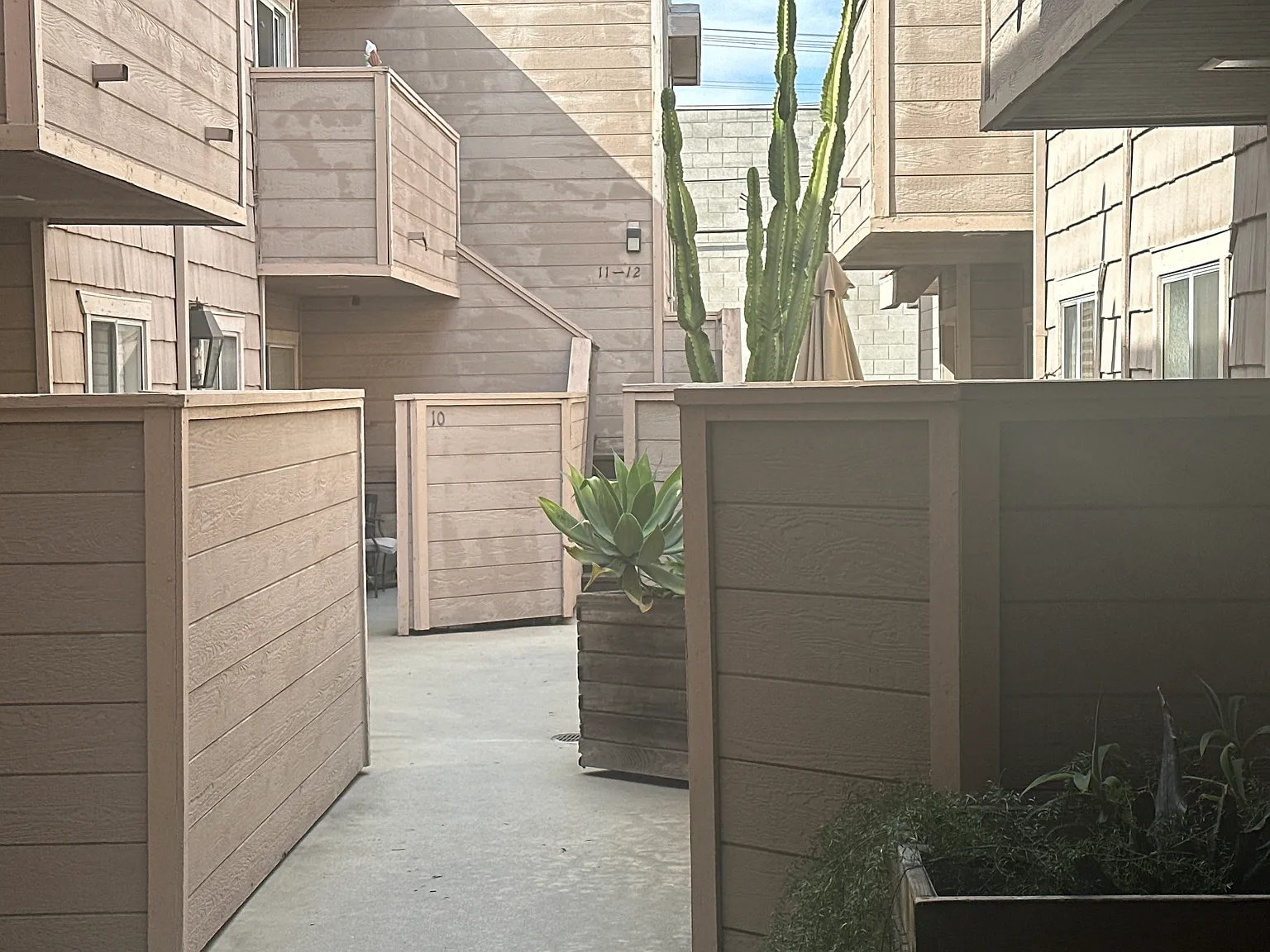 1 bed, 650 sqft, $2,200 — Photo 2