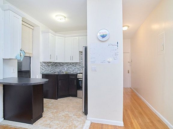 4th image of 146 W 111th St #1E