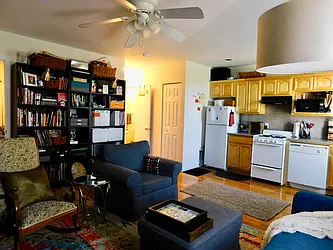 Rented by R New York