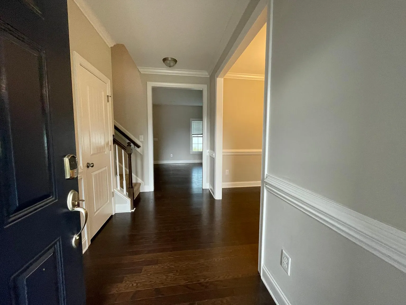 4 bed, 2100 sqft, $2,295 — Photo 4