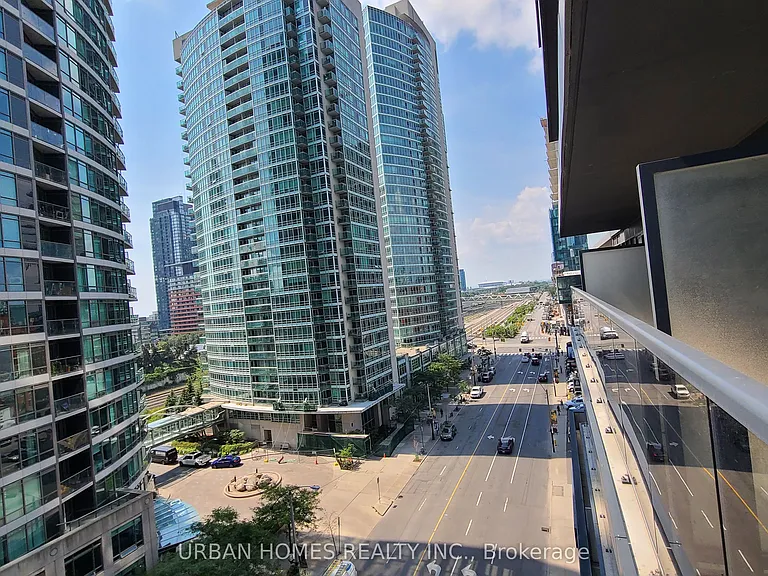 352 Front St W #704 — Photo 9