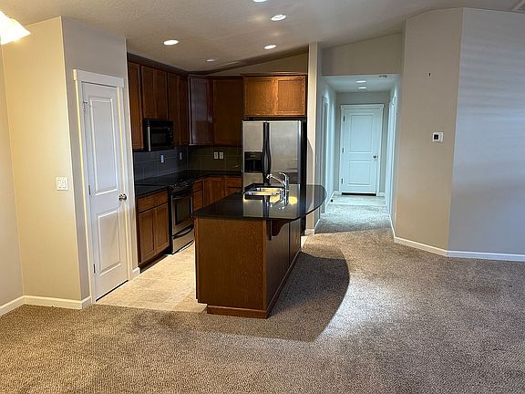 Kitchen with eating bar