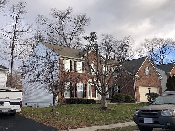 3rd image of 6354 Claridge Dr N