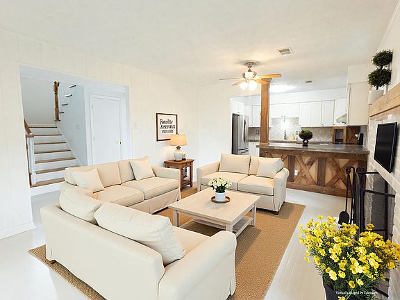 4th image of 500 Laketower Dr Unit 8