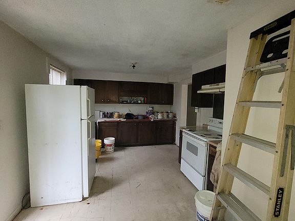 5th image of 1116 Ash Ave