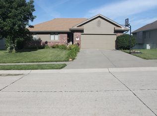 12166 S 218th St, Gretna, NE 68028