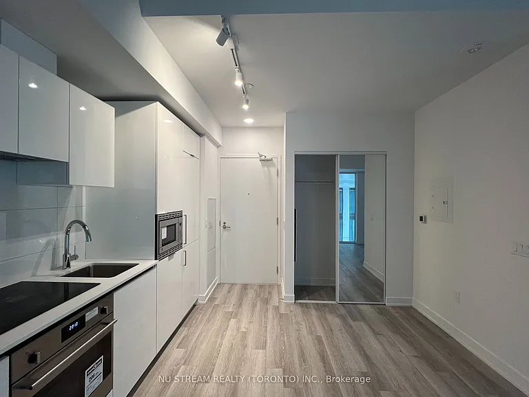 121 Saint Patrick St #616 — Photo 3