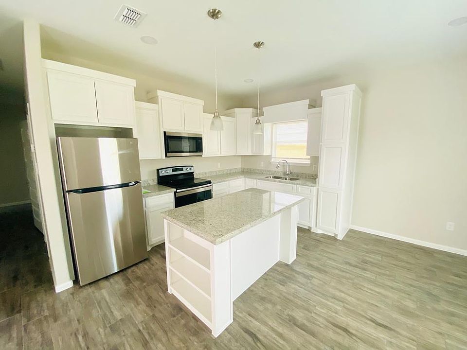 1st image of 1001 N Maryland St APT 4