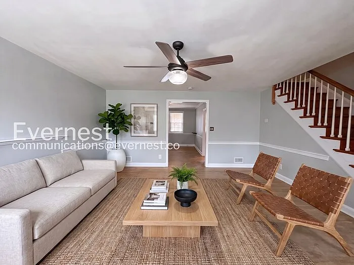 1515 Tunlaw Rd — Photo 3