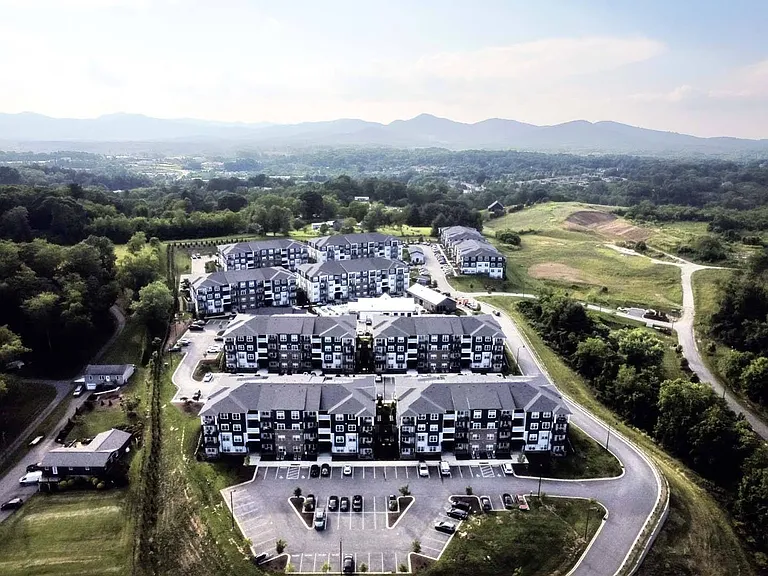 Birch Hill Apartments — Photo 3