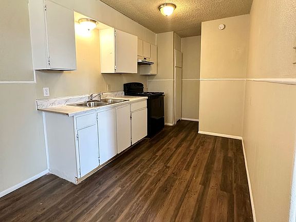 5th image of 922 44th St APT C