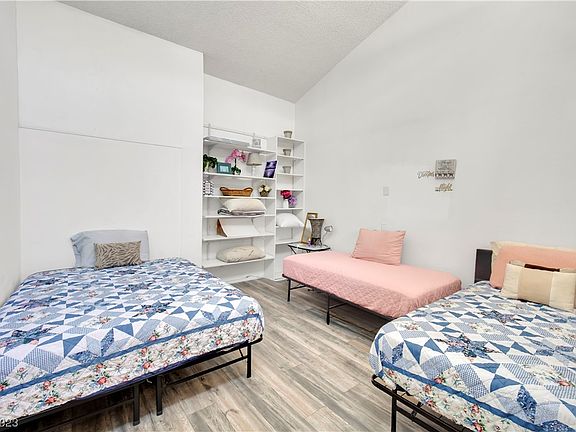 5th image of 4232 Park Ct