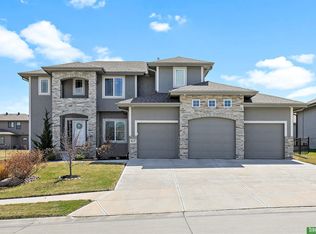 517 Locust St, Gretna, NE 68028