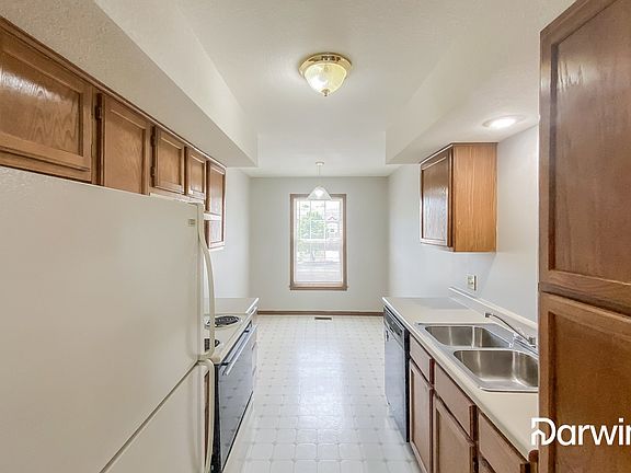 3rd image of 3414 NW 71st Ter