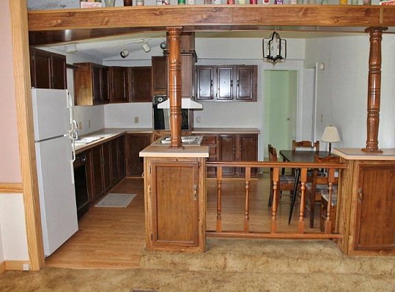 4th image of 1141 Boyds Ferry Trl