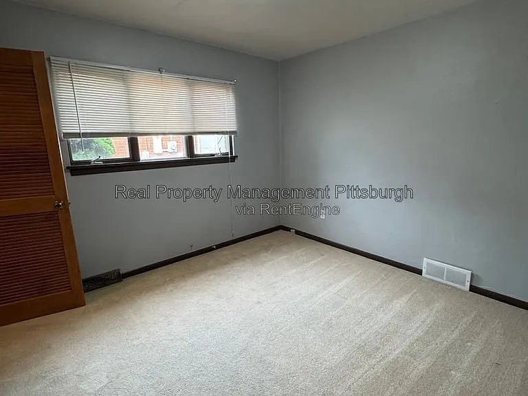 7009 Church St — Photo 18