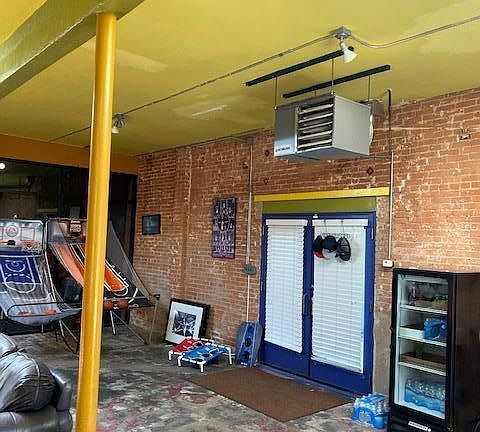 3rd image of 418 N Herbert Ave