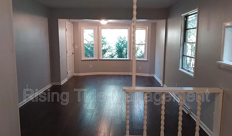 700 Biscayne Dr — Photo 4