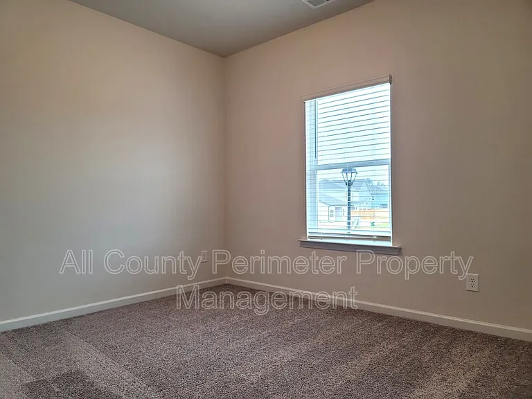 25 Rambling Oaks Dr — Photo 7