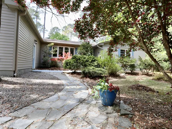 107 S Lakeshore Drive, Whispering Pines, NC 28327