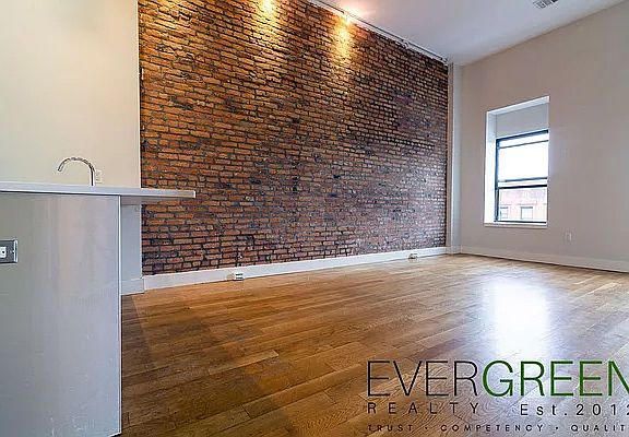 4th image of 544 Throop Ave APT 2R