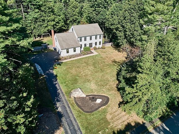 2nd image of 14 Forest Park Dr