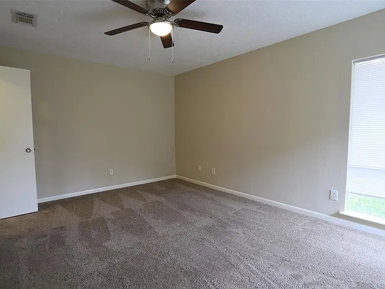11011 Shadowfield Dr — Photo 14