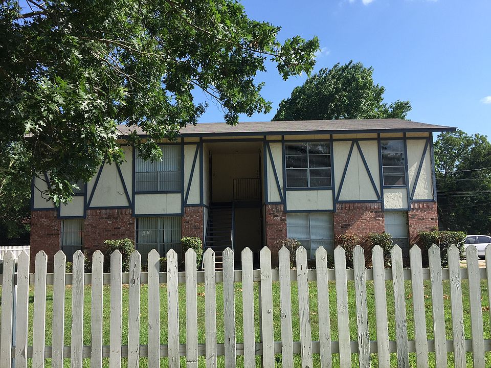 1st image of 1104 NE 9th St APT 103