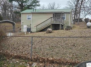 30098 Vineyard Cir, Edwards, MO 65326
