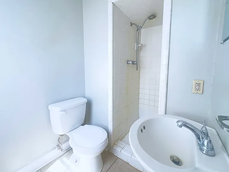104 N Church St #B — Photo 12