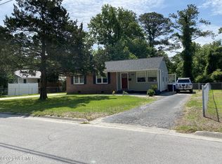 810 Davis St, Jacksonville, NC 28540