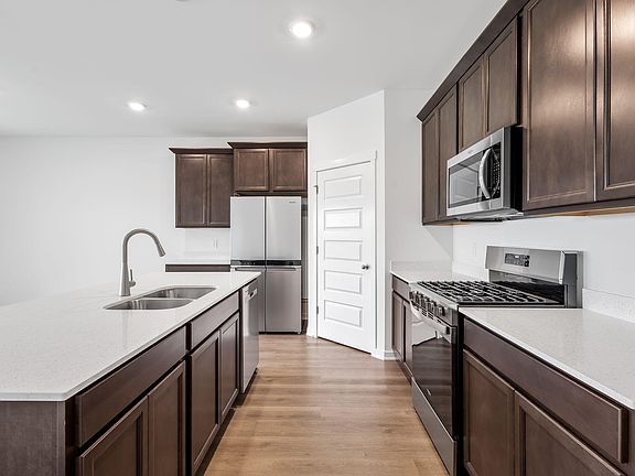 5th image of 7293 W 107th Ave