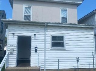 630 6th Ave S #1/2, Clinton, IA 52732