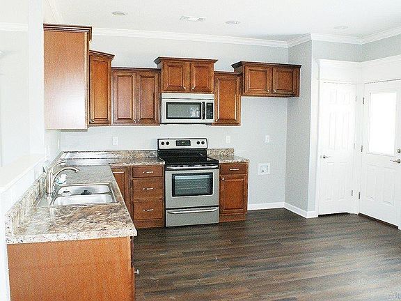 4th image of 1207 N Laurel Ln