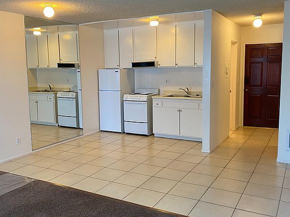 2nd image of 18307 Burbank Blvd Unit 110