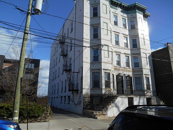 2nd image of 228 Ogden Ave APT 3A