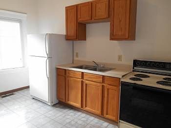 4th image of 4500 Lorain Ave APT 1