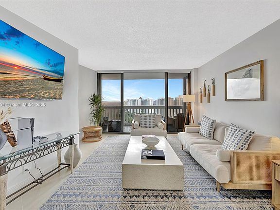 2nd image of 1000 Island Blvd #3005