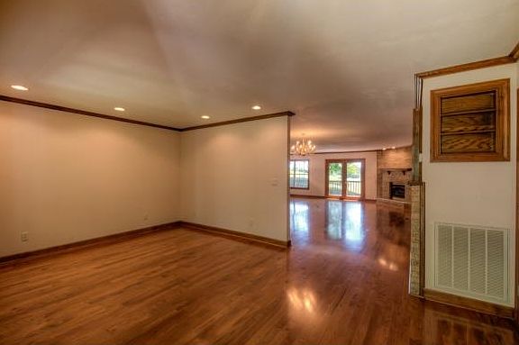 5th image of 288 Noellwood Dr