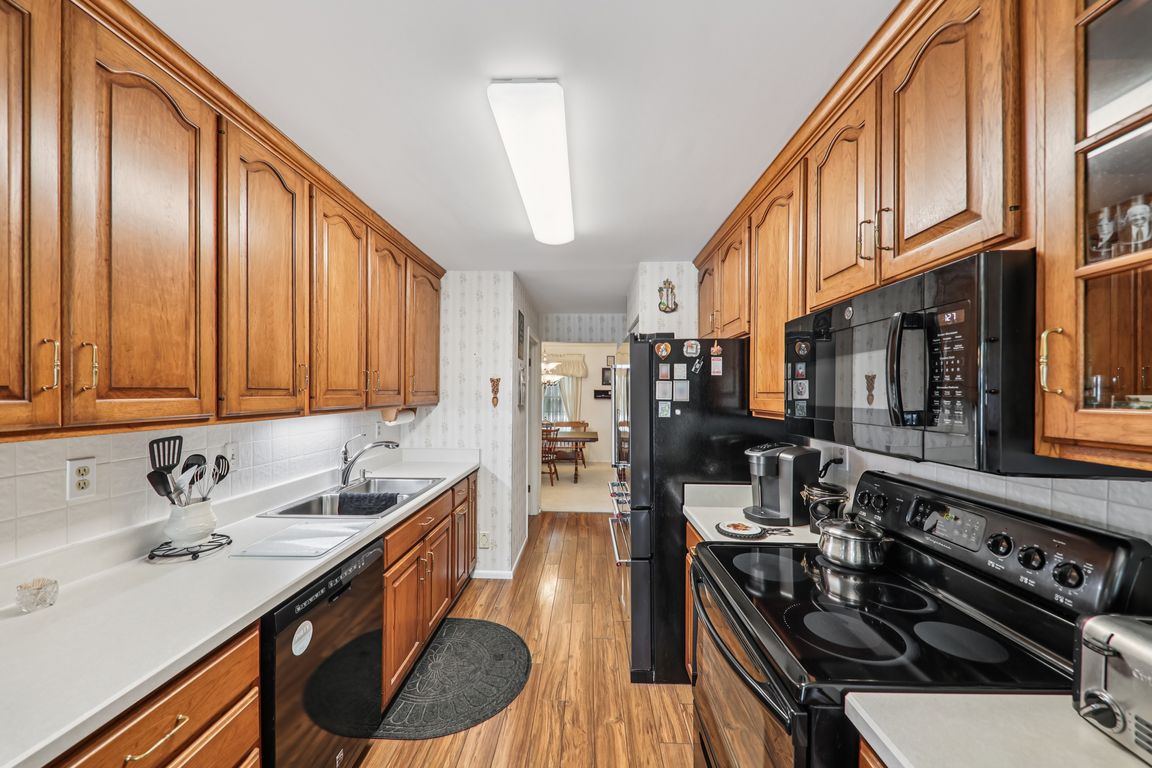 15647 Cedarmill Dr-S2207-015.jpg
