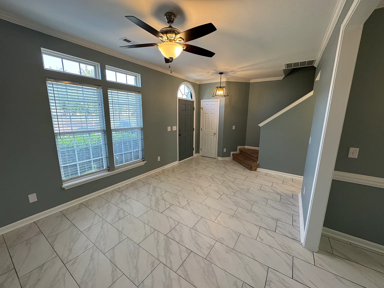 2 bed, 1.5 bath, 1445 sqft, $1,700 — Photo 2