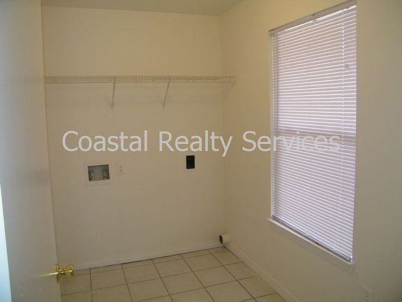 2nd image of 895 Silverwood Unit 6