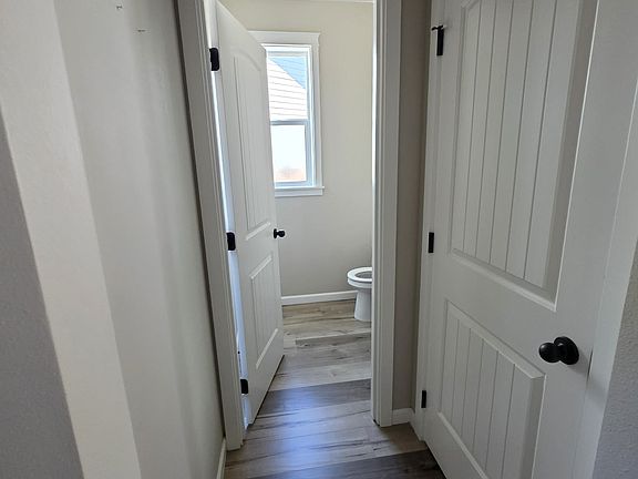 4th image of 1013 Robbins Ct