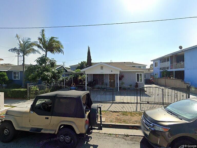 1st image of 14218 Jefferson Ave #B