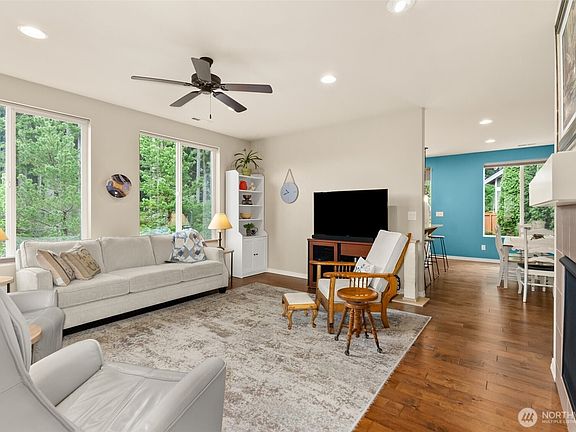 4th image of 4818 Meriwood Drive NE