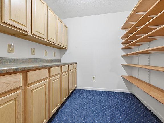 5th image of 295 SW Blueberry Pl